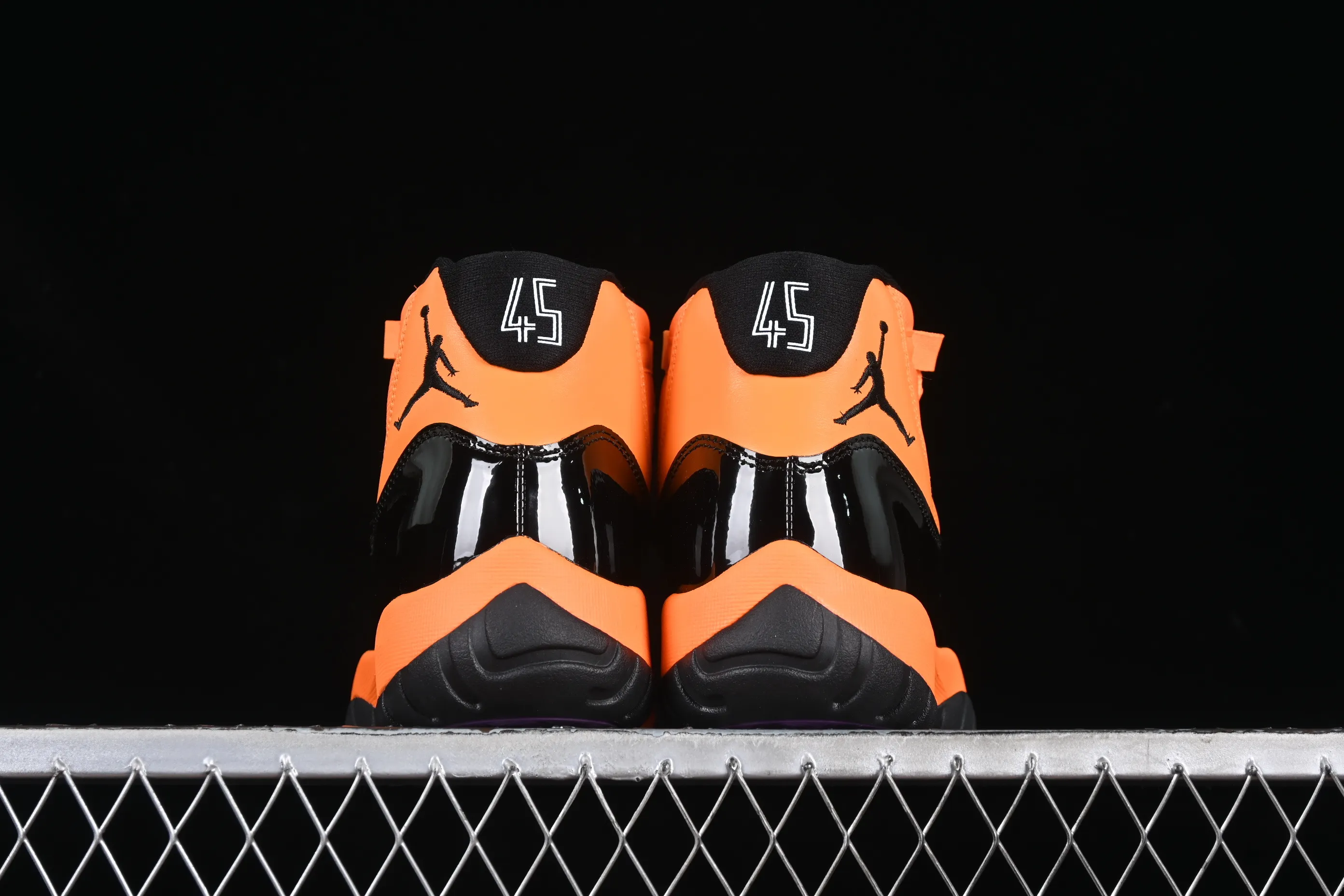 All categories Air Jordan Jordan series basketball shoes Air Jordan 11 Air Jordan 11 Retro AJ11 Joe 11 black orange high-top basketball shoes CT8012-800